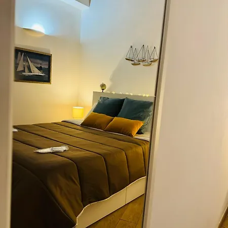 La Finestra Sulla Cala Apartment *