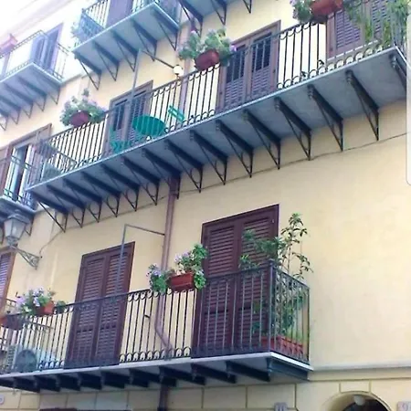 La Finestra Sulla Cala * Palermo